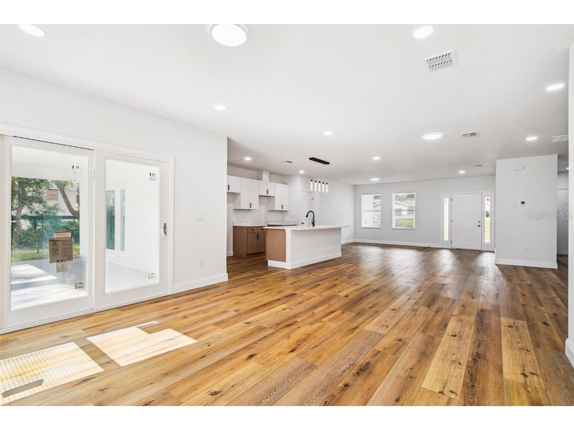 1520 Alameda Spring Hill FL 34609 TB8326261 image18