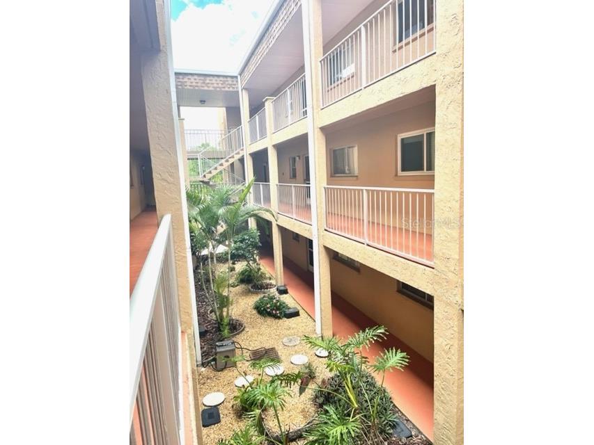 1520 Glen Oaks Drive E #245 Sarasota FL 34232 A4536809 image1