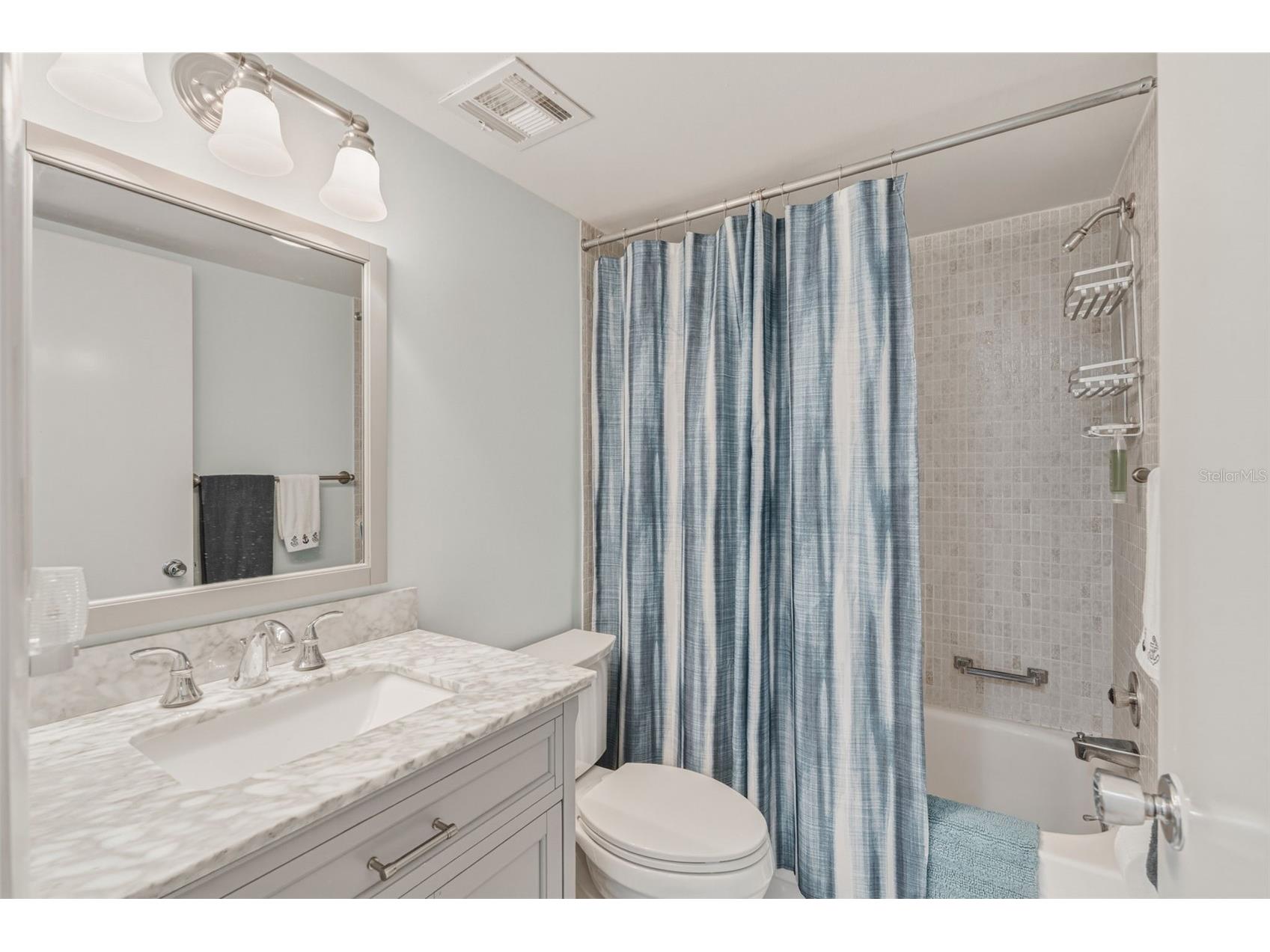 1520 Glen Oaks Drive E #247 Sarasota FL 34232 OM724452 image21