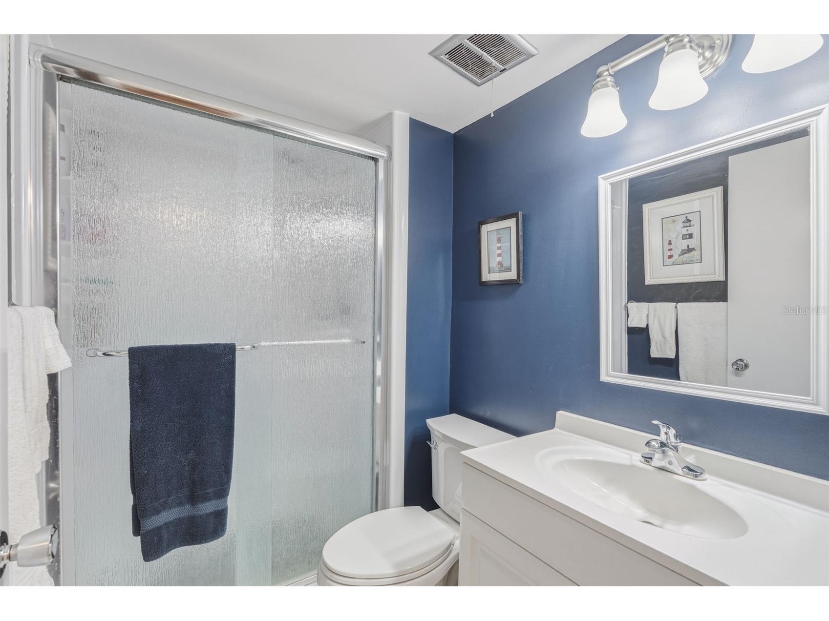 1520 Glen Oaks Drive E #247 Sarasota FL 34232 OM724452 image24