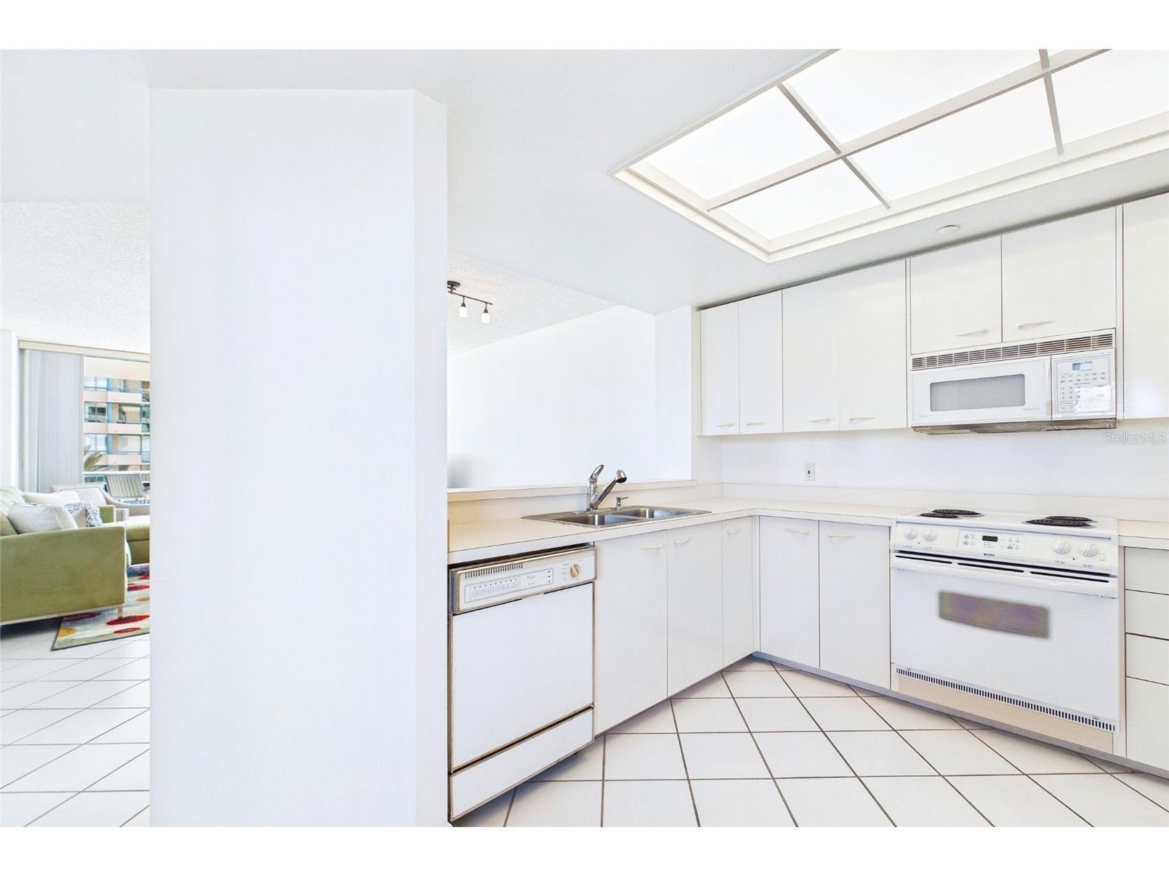 1520 Gulf Boulevard #505 Clearwater Beach FL 33767 - THE GULF TB8479128 image7