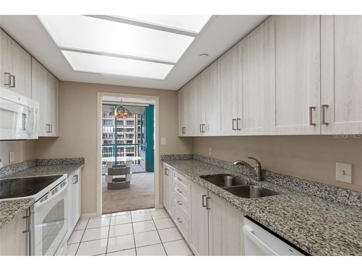 1520 Gulf Boulevard #506 Clearwater Beach FL 33767 TB8397988 image8