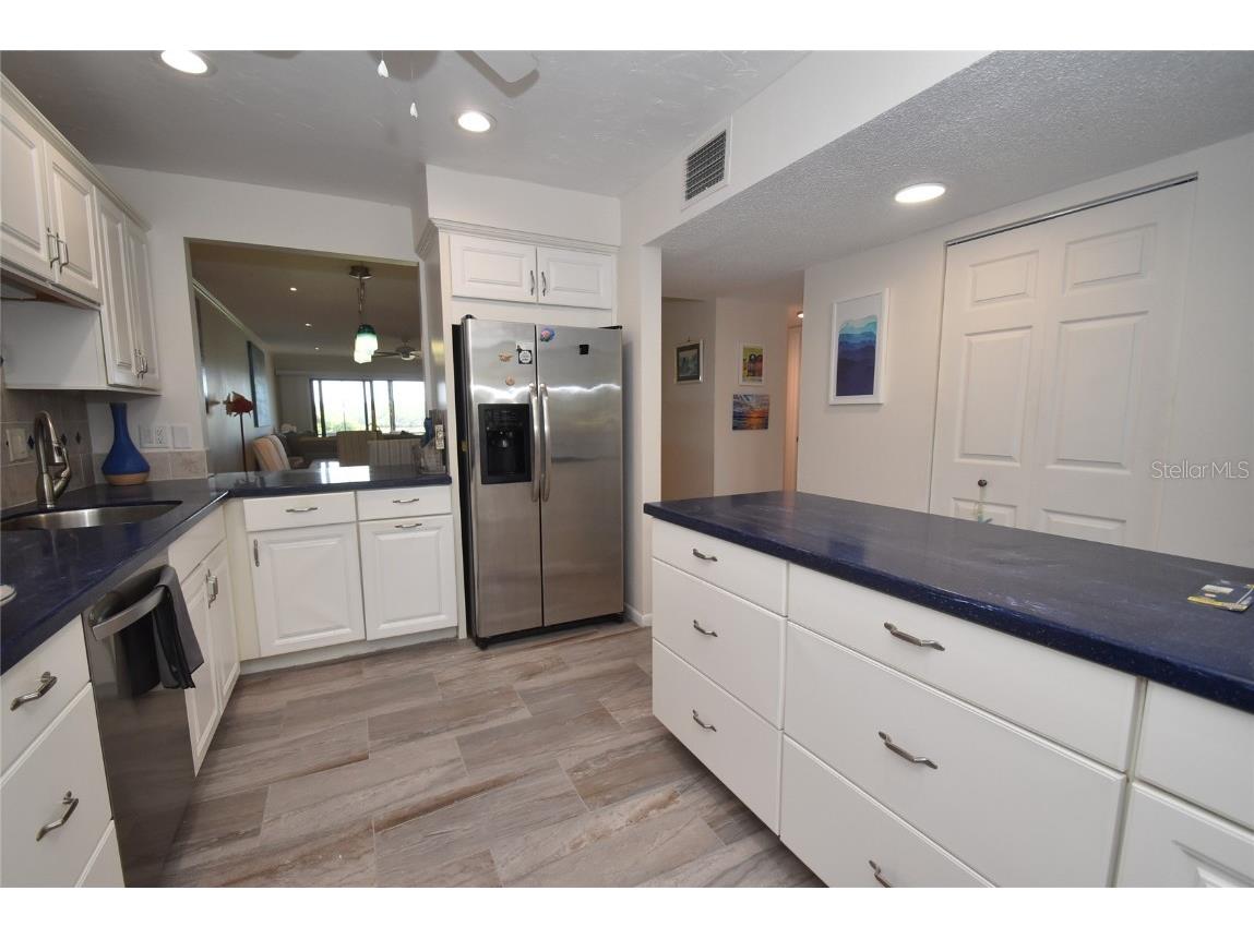 1520 Pelican Point Drive #BA153 Sarasota FL 34231 A4664797 image4