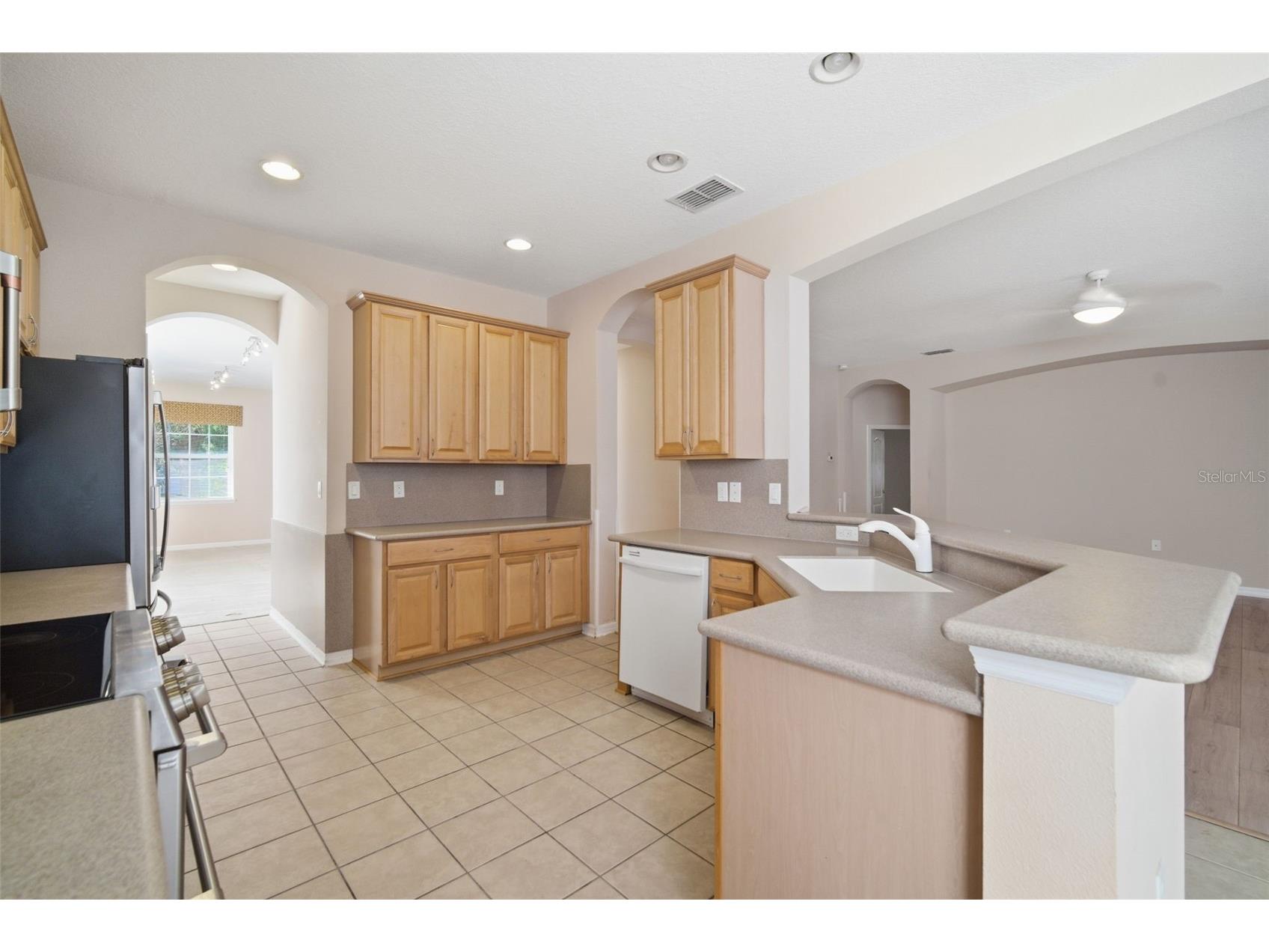1520 Rhodeswell Lane Dover FL 33527 TB8507588 image13