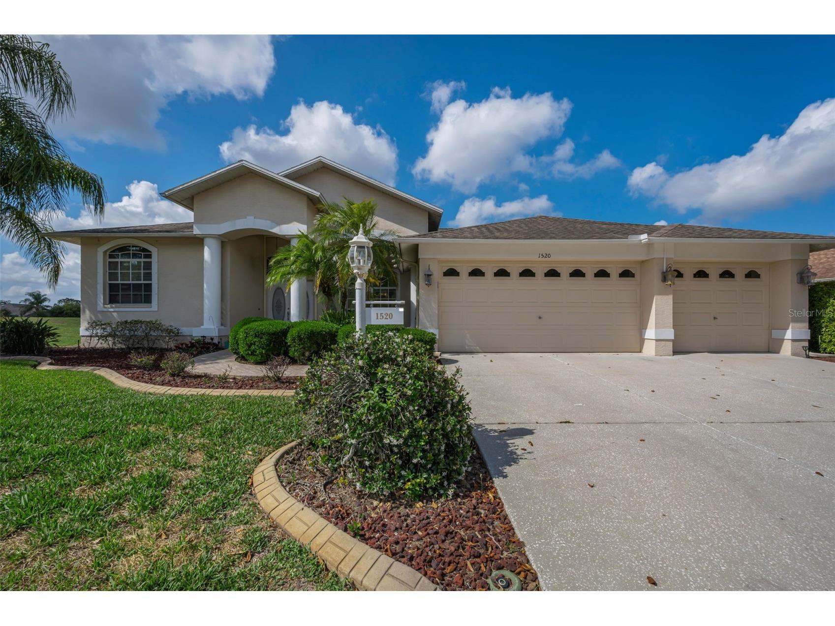 1520 Winding Willow Drive Trinity FL 34655 W7885367 image1