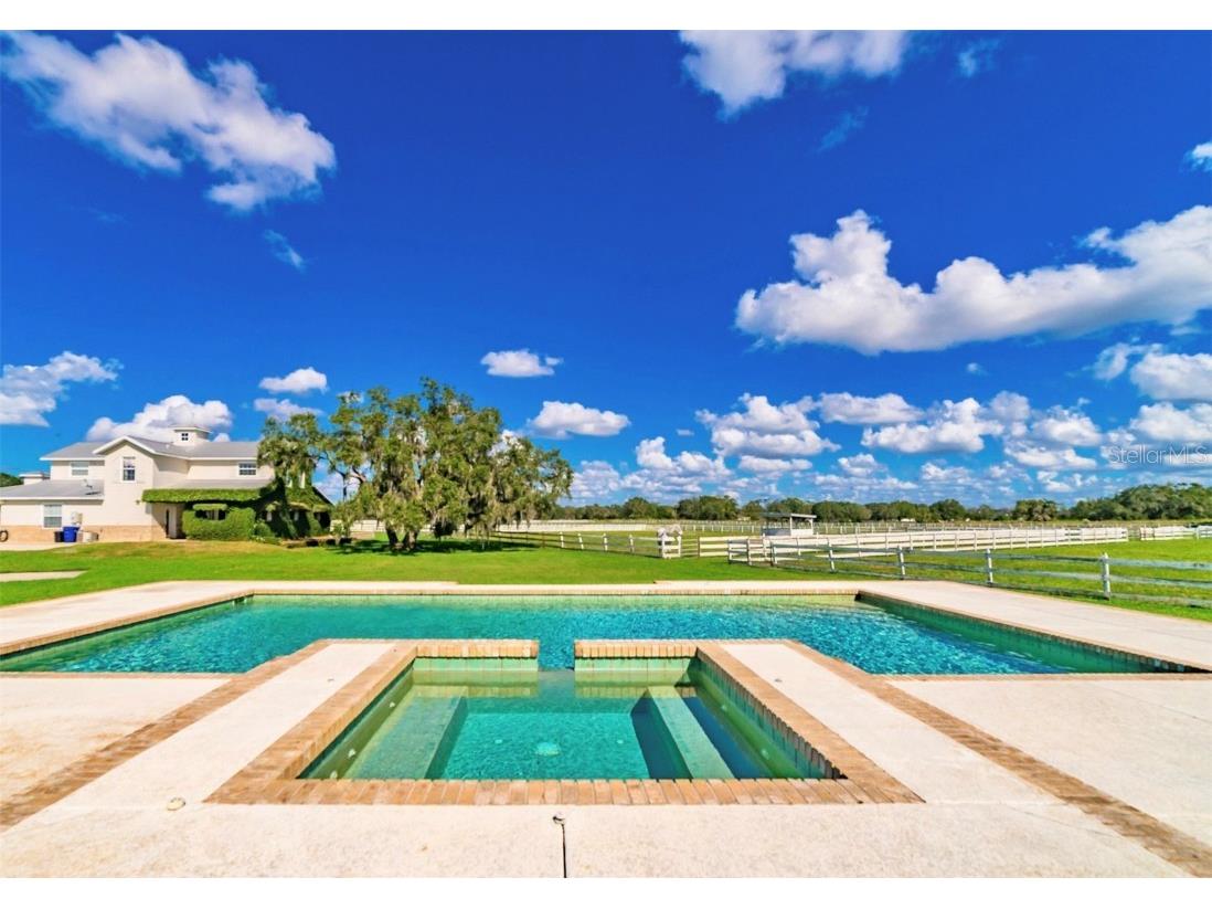 15200 Rawls Road Sarasota FL 34240 OM703152 image2