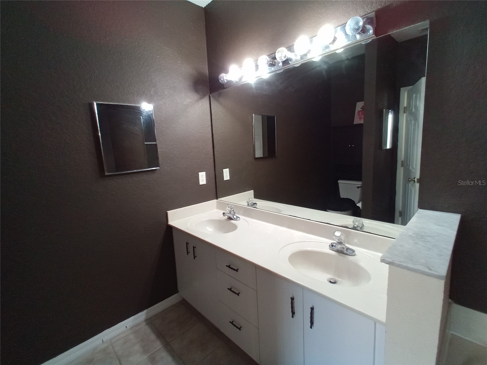 15201 Indian Creek Drive #B Kissimmee FL 34759 OM721711 image19