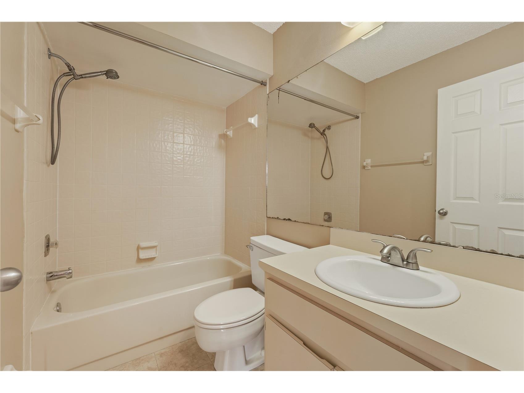 15202 W Pond Woods Drive Tampa FL 33618 TB8481621 image15