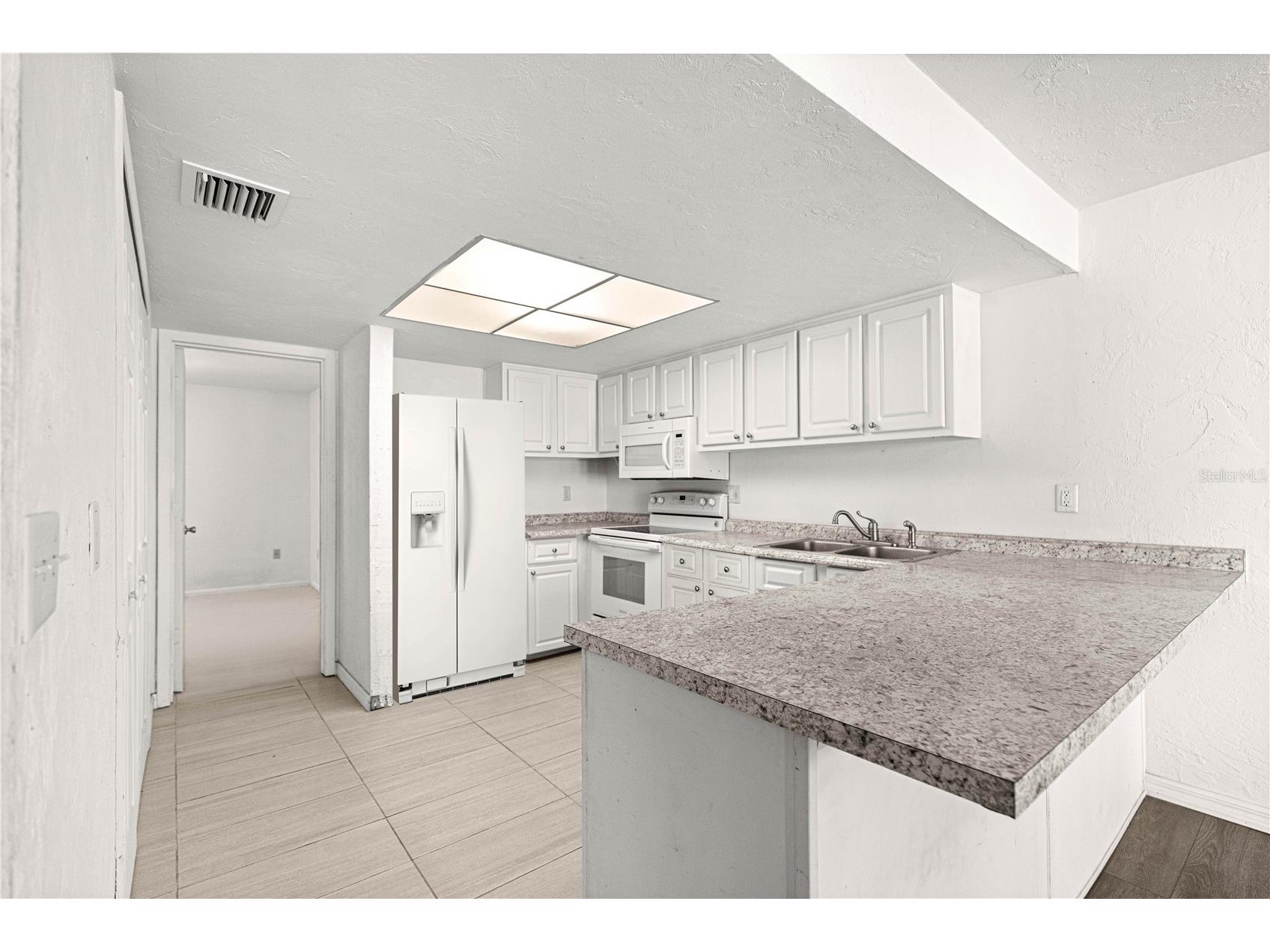 15203 Sandalwood Drive #203 Wildwood FL 34785 OM719737 image11