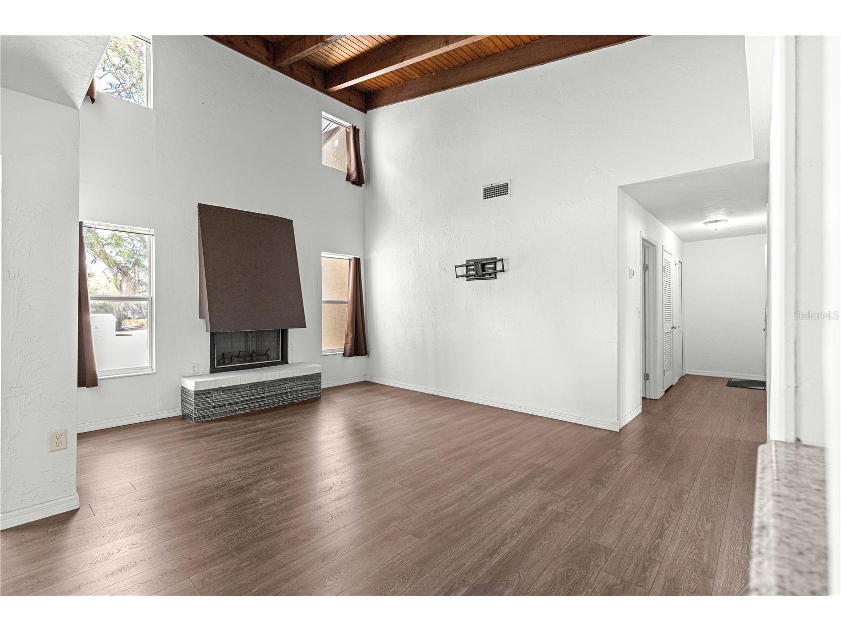 15203 Sandalwood Drive #203 Wildwood FL 34785 OM719737 image9