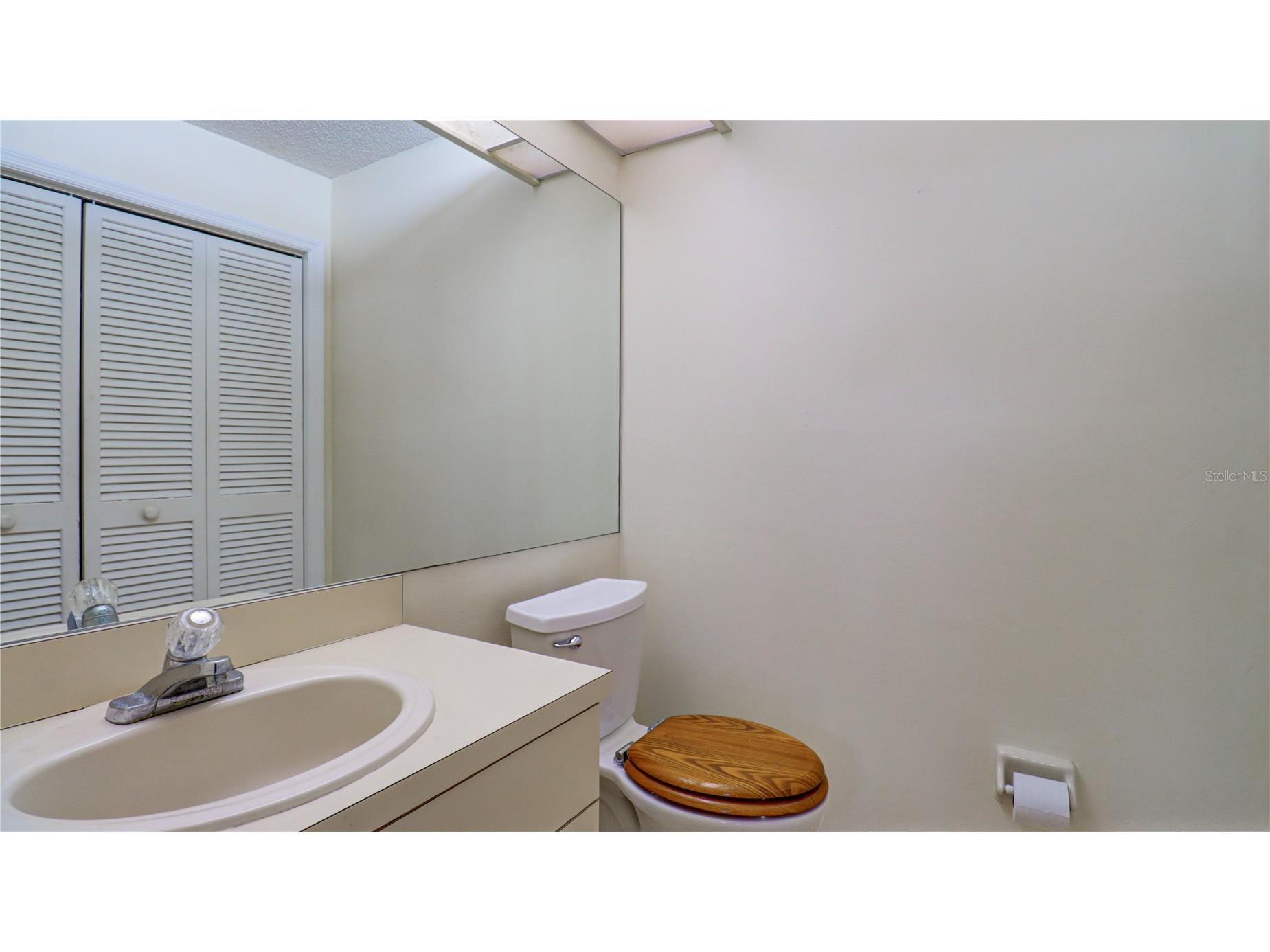 15206 W Pond Woods Drive Tampa FL 33618 TB8511899 image22