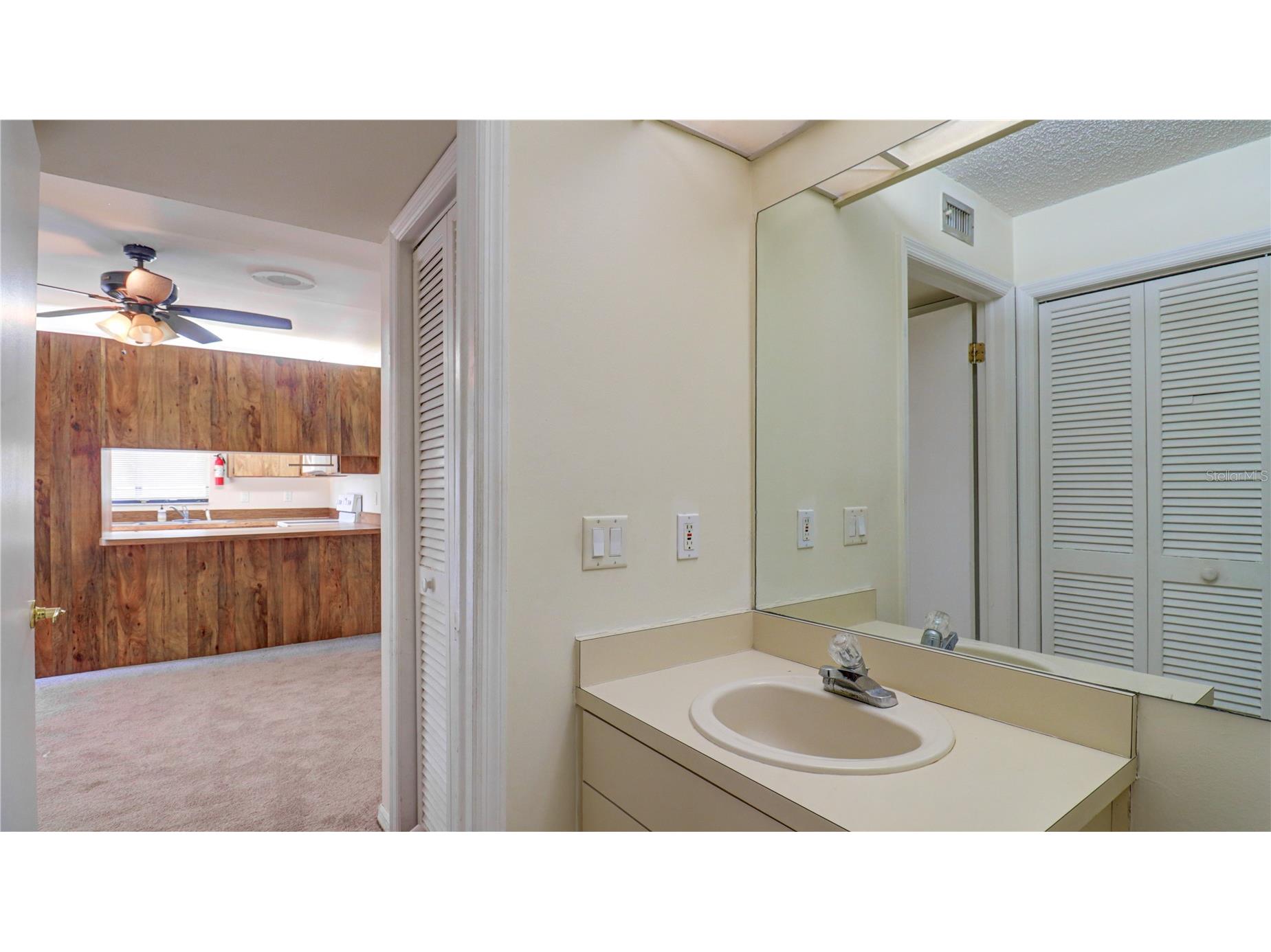 15206 W Pond Woods Drive Tampa FL 33618 TB8511899 image23