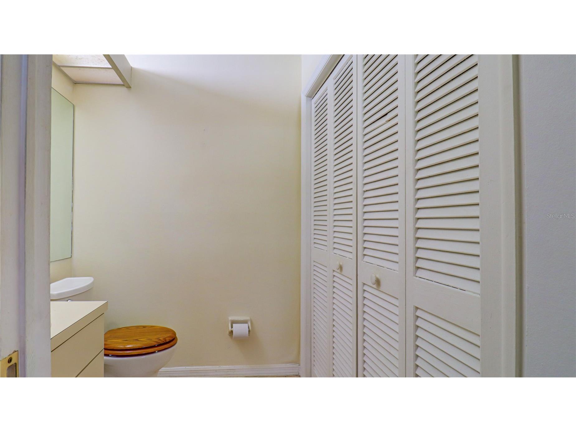15206 W Pond Woods Drive Tampa FL 33618 TB8511899 image24