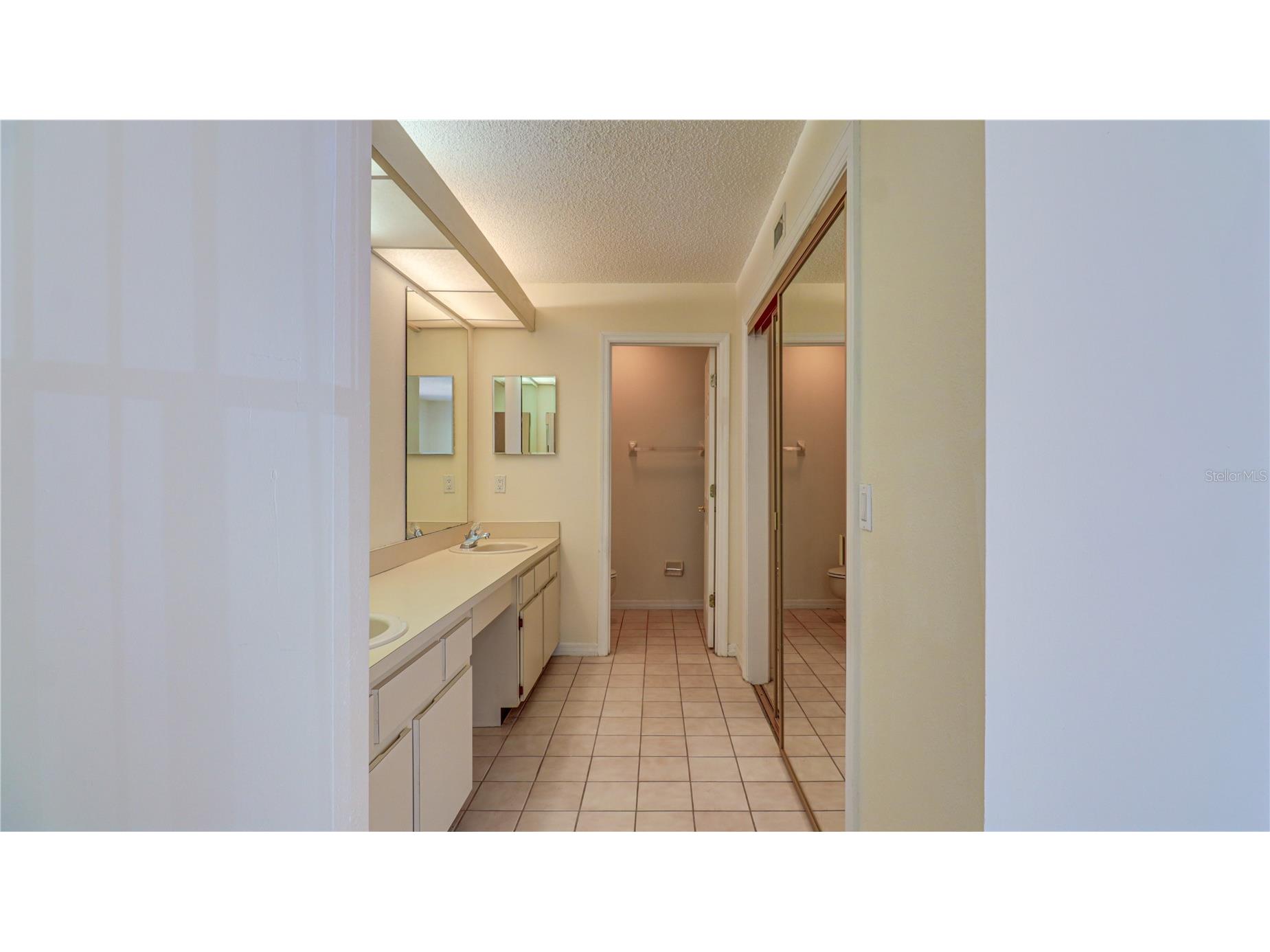 15206 W Pond Woods Drive Tampa FL 33618 TB8511899 image35