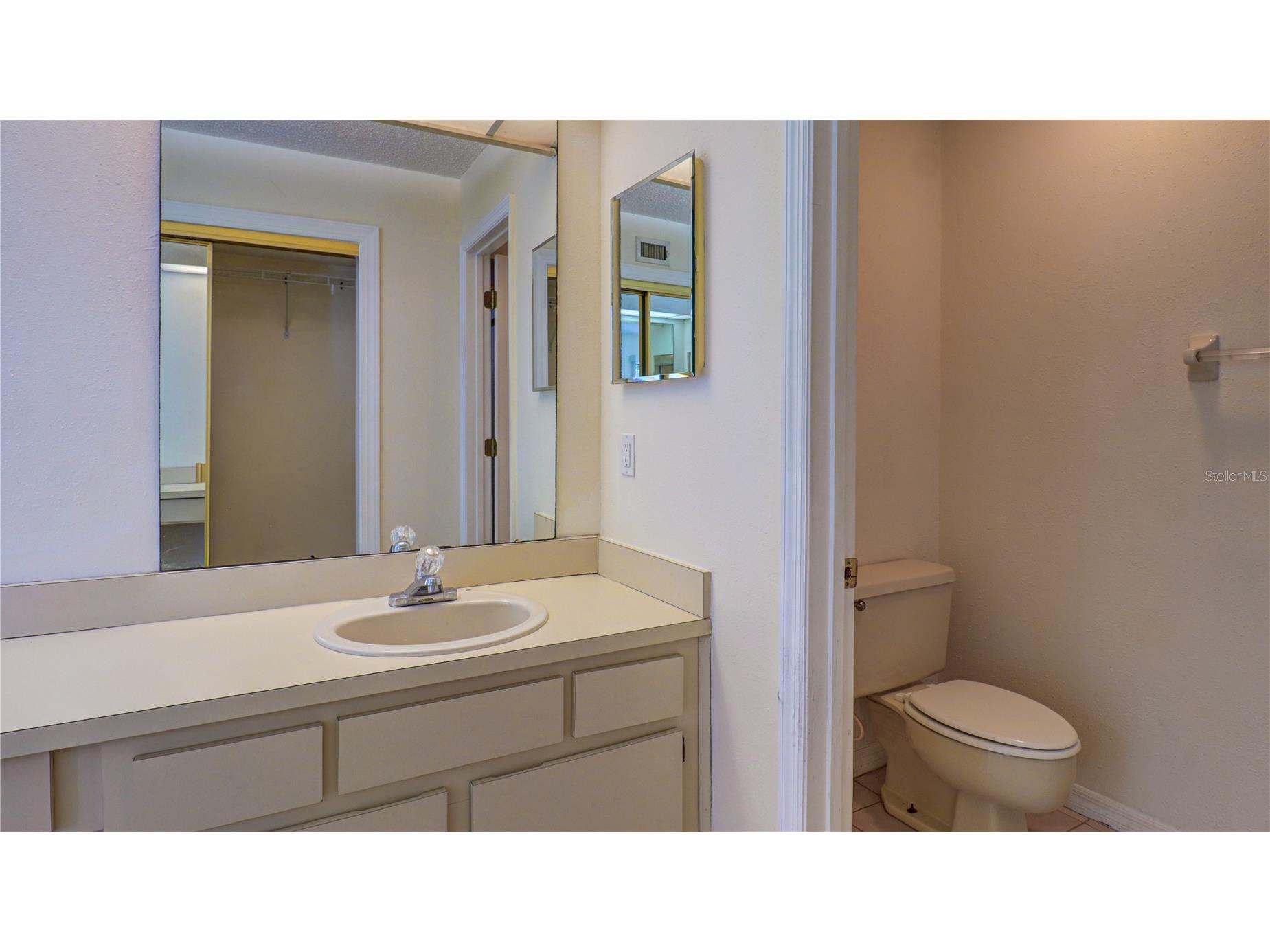 15206 W Pond Woods Drive Tampa FL 33618 TB8511899 image37