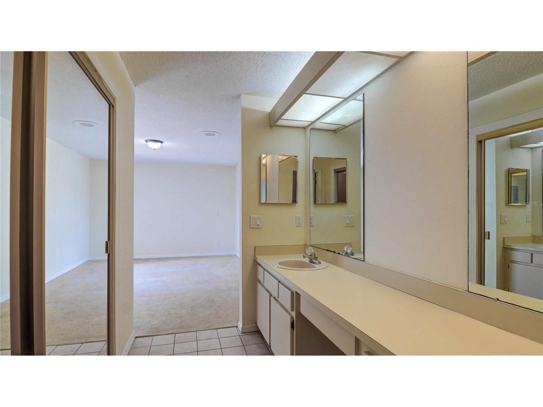 15206 W Pond Woods Drive Tampa FL 33618 TB8511899 image38
