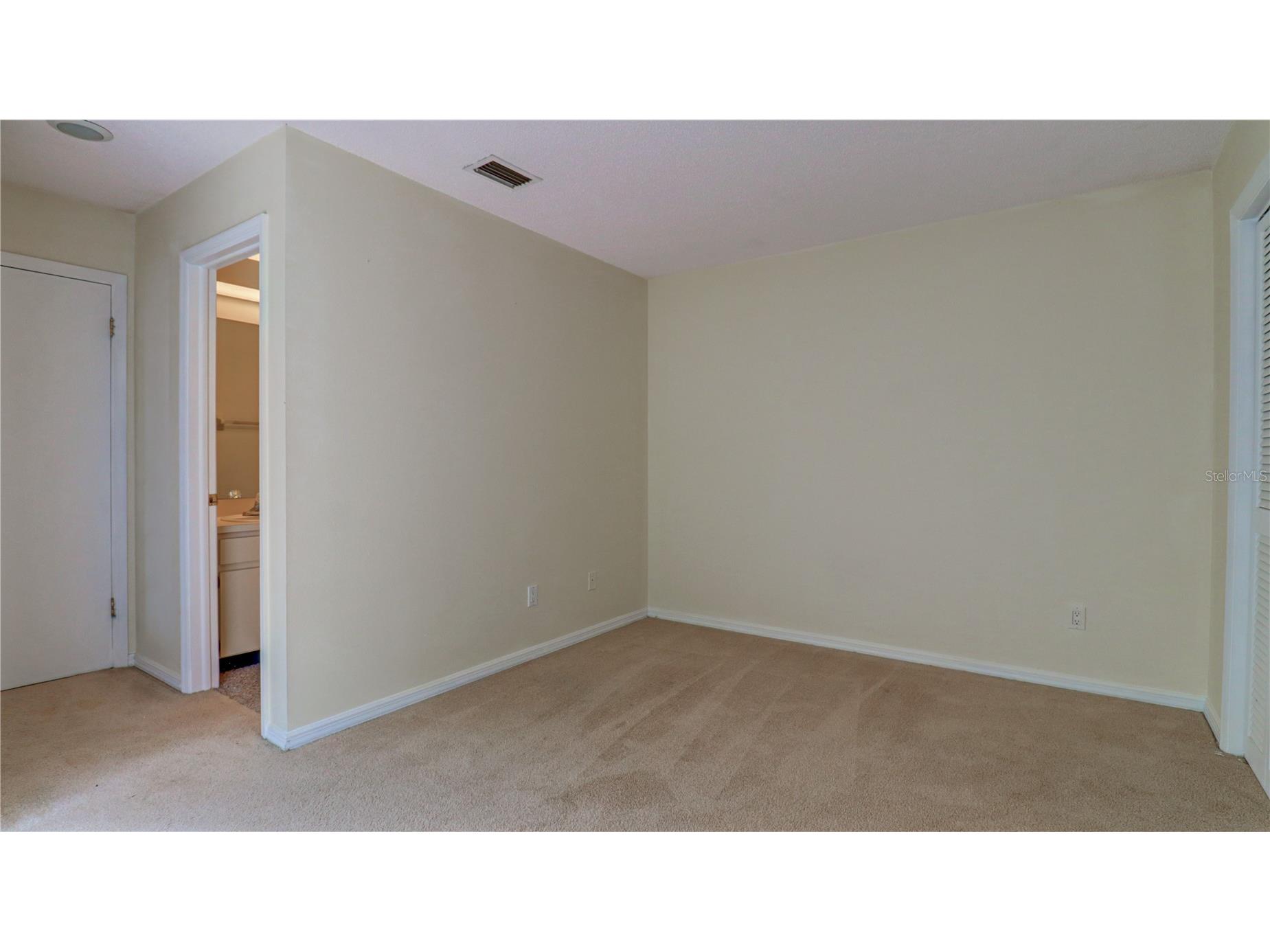 15206 W Pond Woods Drive Tampa FL 33618 TB8511899 image41