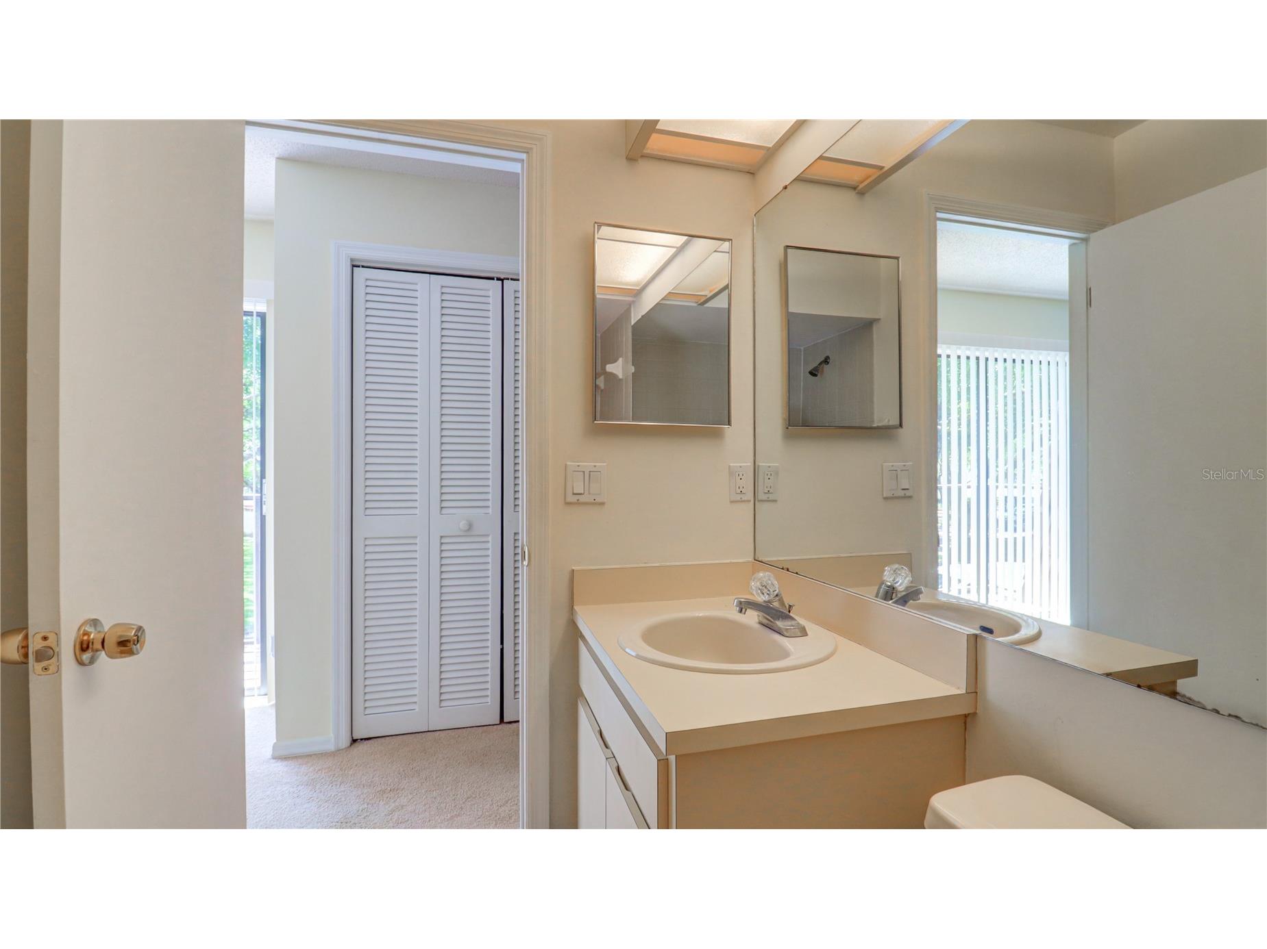 15206 W Pond Woods Drive Tampa FL 33618 TB8511899 image45