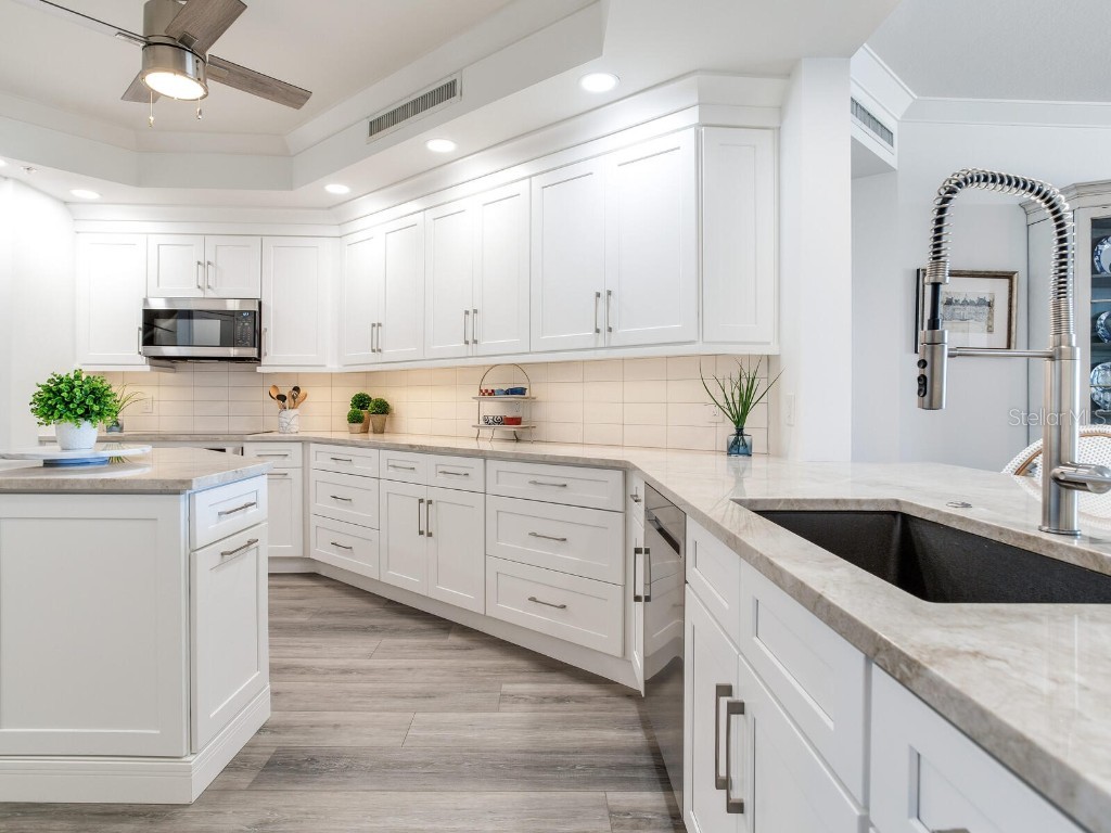 15208 Gulf Boulevard #408 Madeira Beach FL 33708 - GULF TB8446289 image17