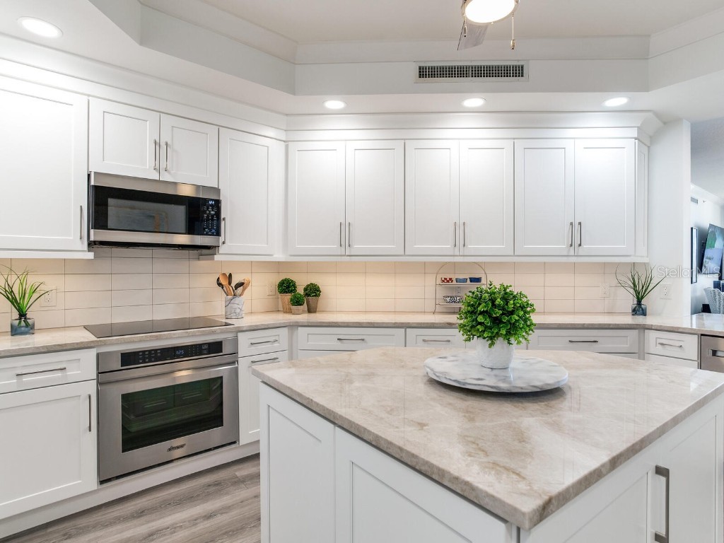 15208 Gulf Boulevard #408 Madeira Beach FL 33708 - GULF TB8446289 image19