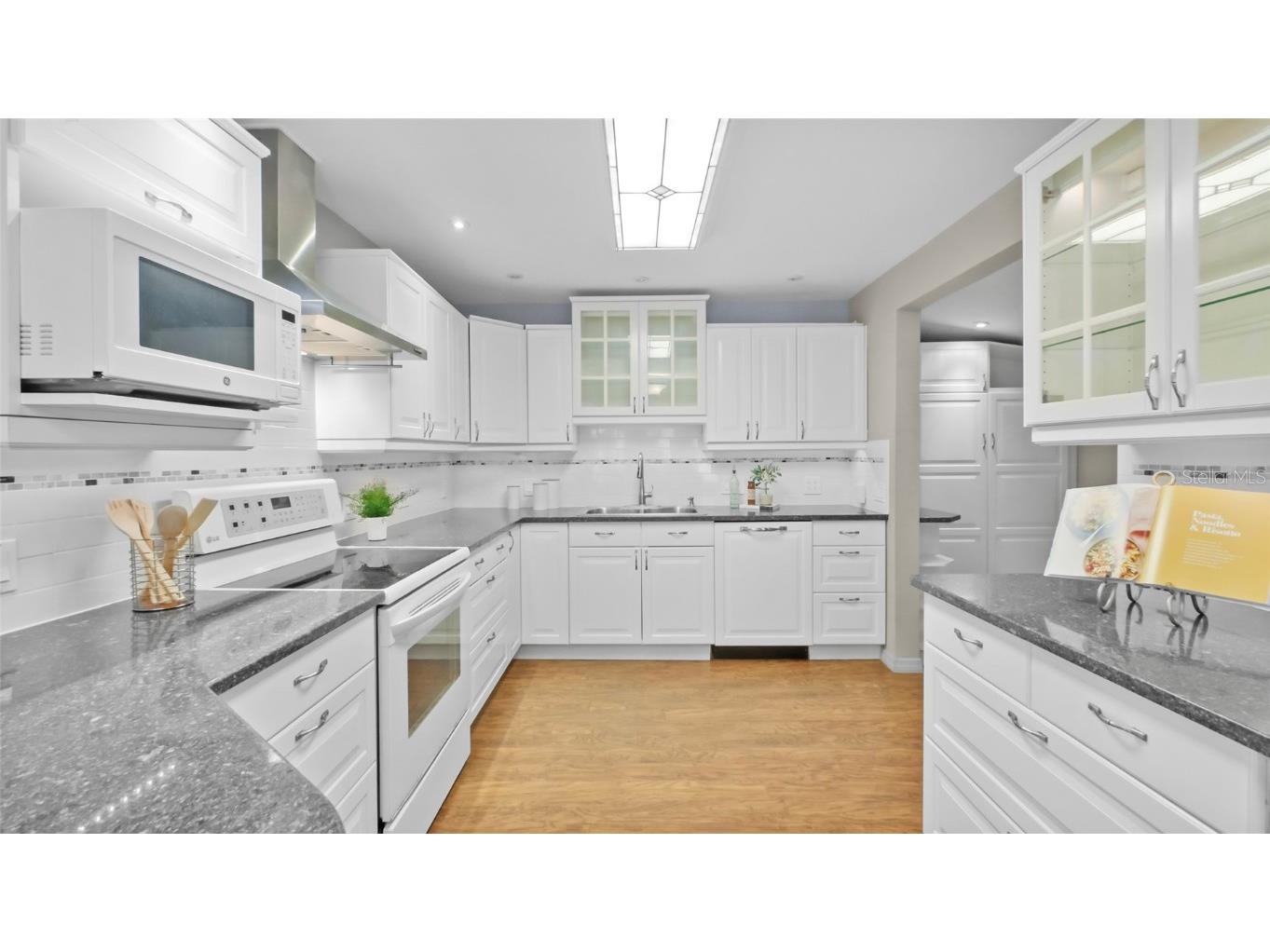 1521 60th Street S Gulfport FL 33707 TB8410712 image3