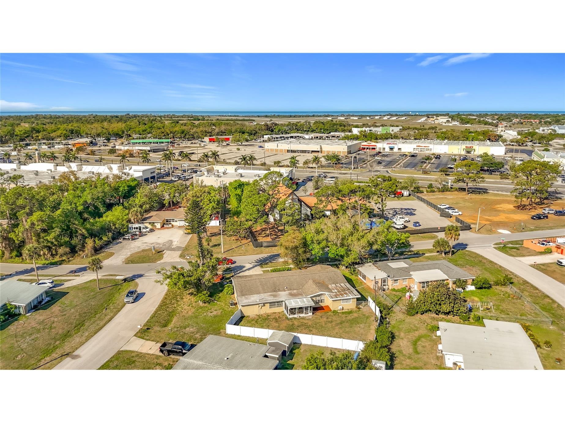 1521 Banyan Dr. Venice FL 34293 A4687086 image51