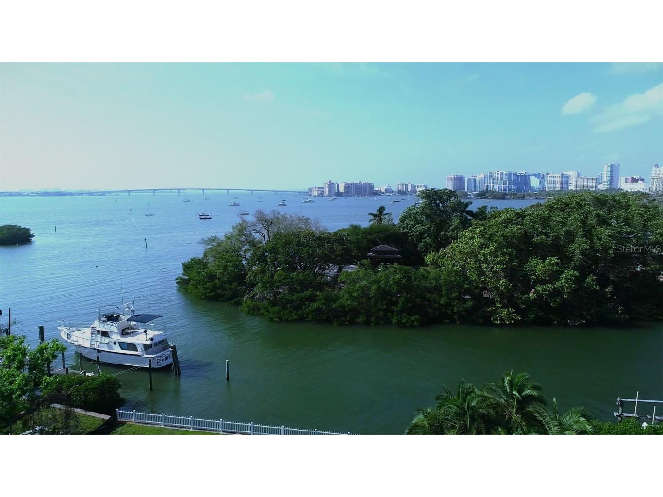 1521 Bay Point Drive Sarasota FL 34236 - HUDSON BAYOU/ SARASOTA BAY A4604073 image1