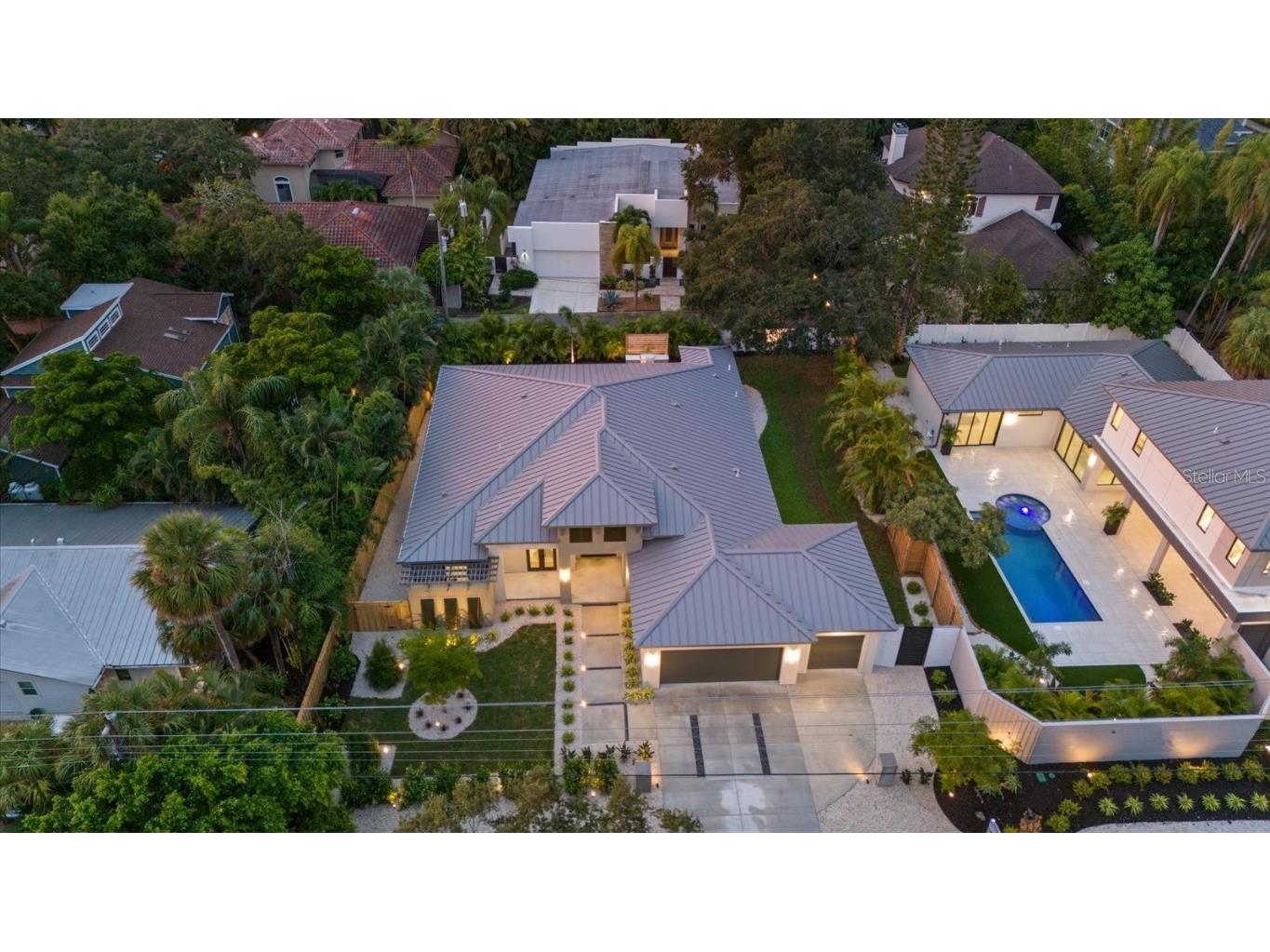 1521 Bay Road Sarasota FL 34239 A4632623 image1