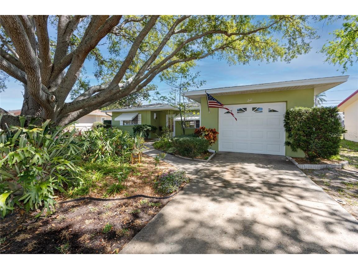 1521 San Helen Drive Dunedin FL 34698 TB8362868 image1