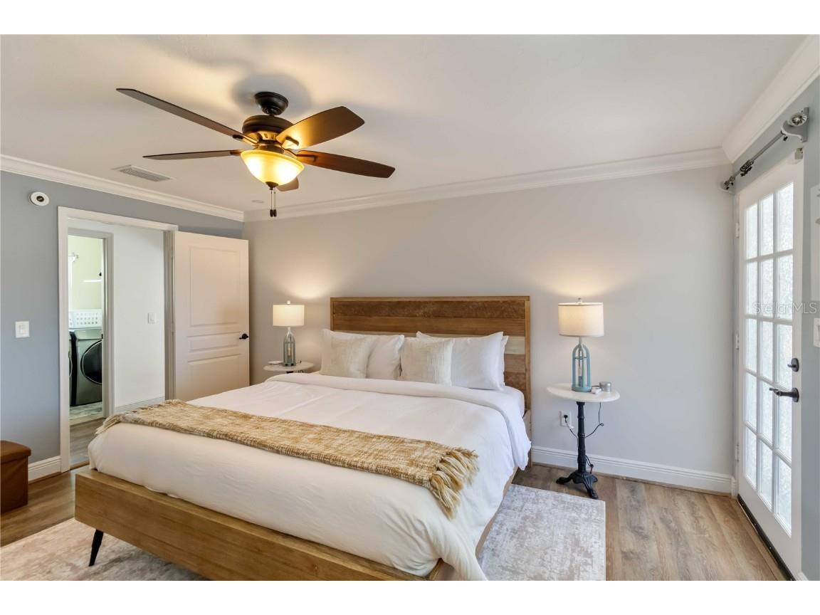 1521 Siesta Drive Sarasota FL 34239 A4671896 image10