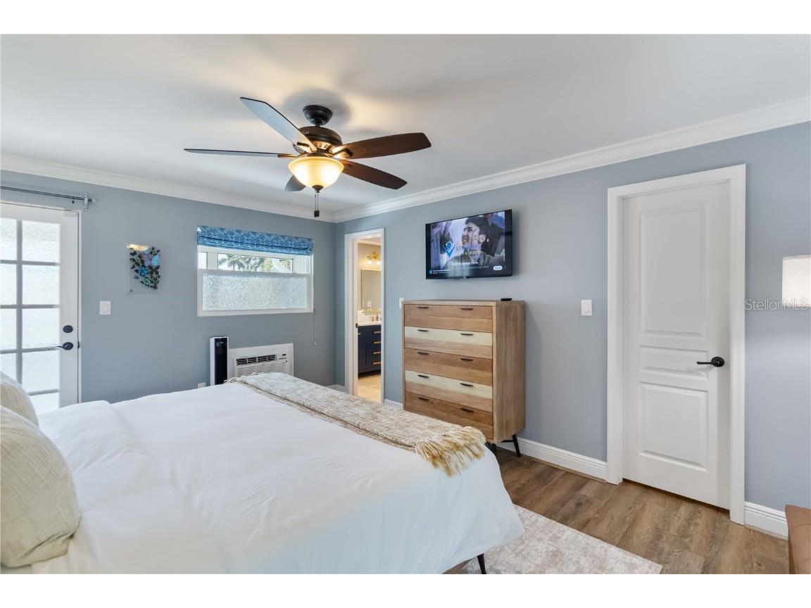 1521 Siesta Drive Sarasota FL 34239 A4671896 image12