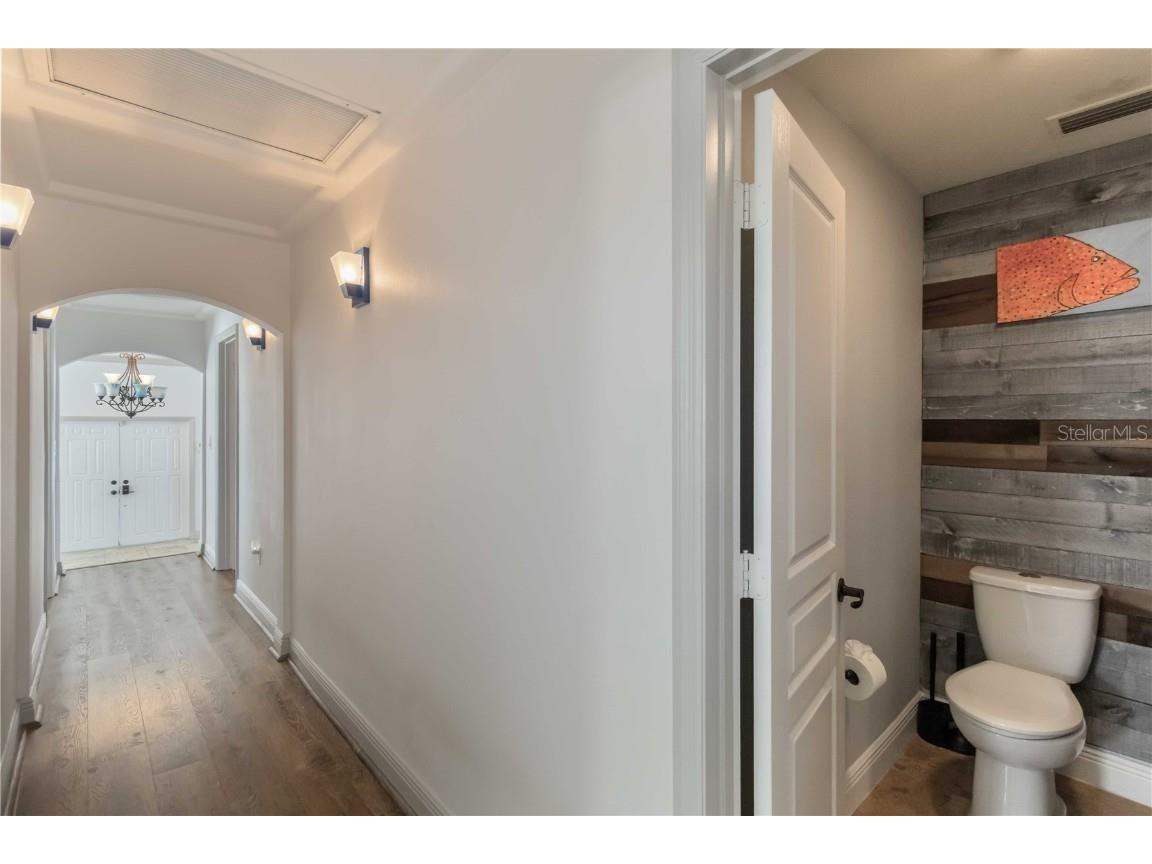 1521 Siesta Drive Sarasota FL 34239 A4671896 image14