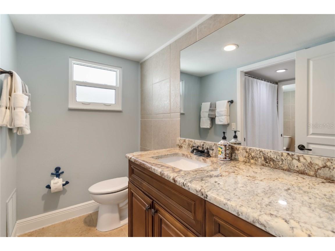 1521 Siesta Drive Sarasota FL 34239 A4671896 image18