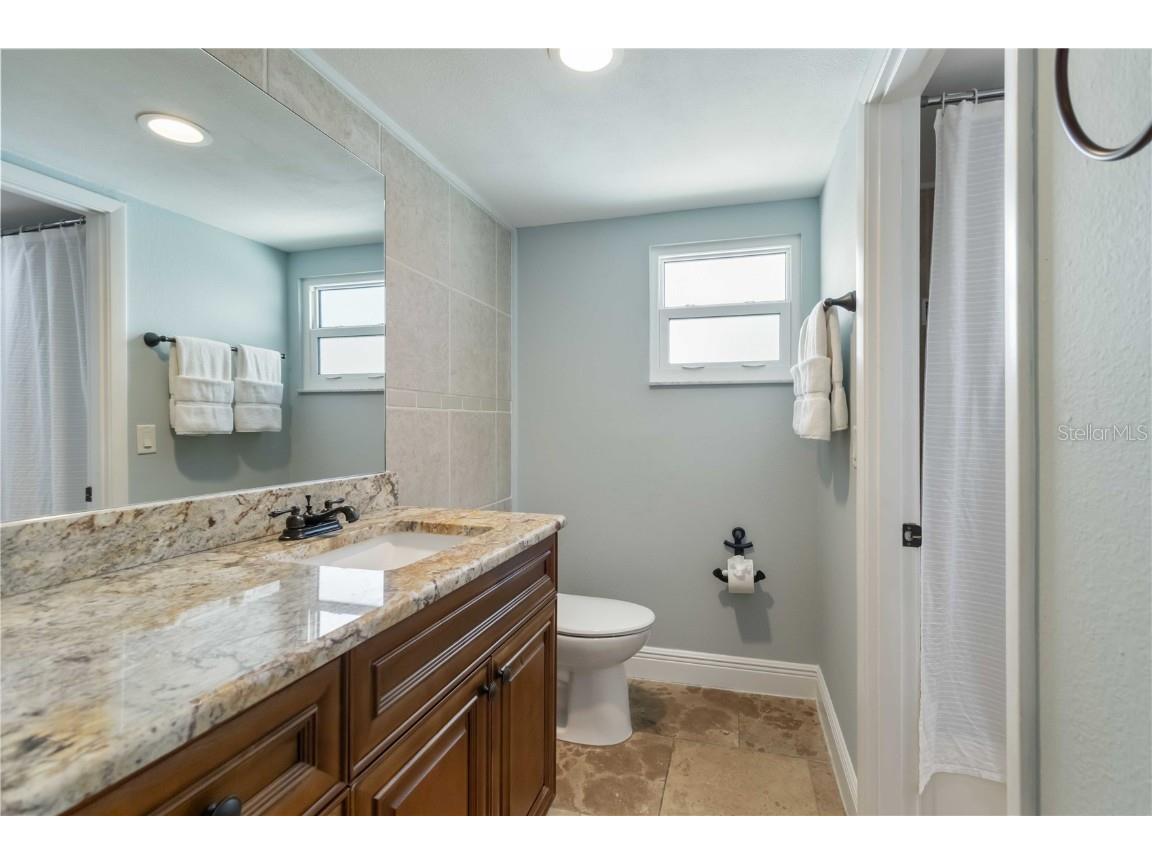 1521 Siesta Drive Sarasota FL 34239 A4671896 image19