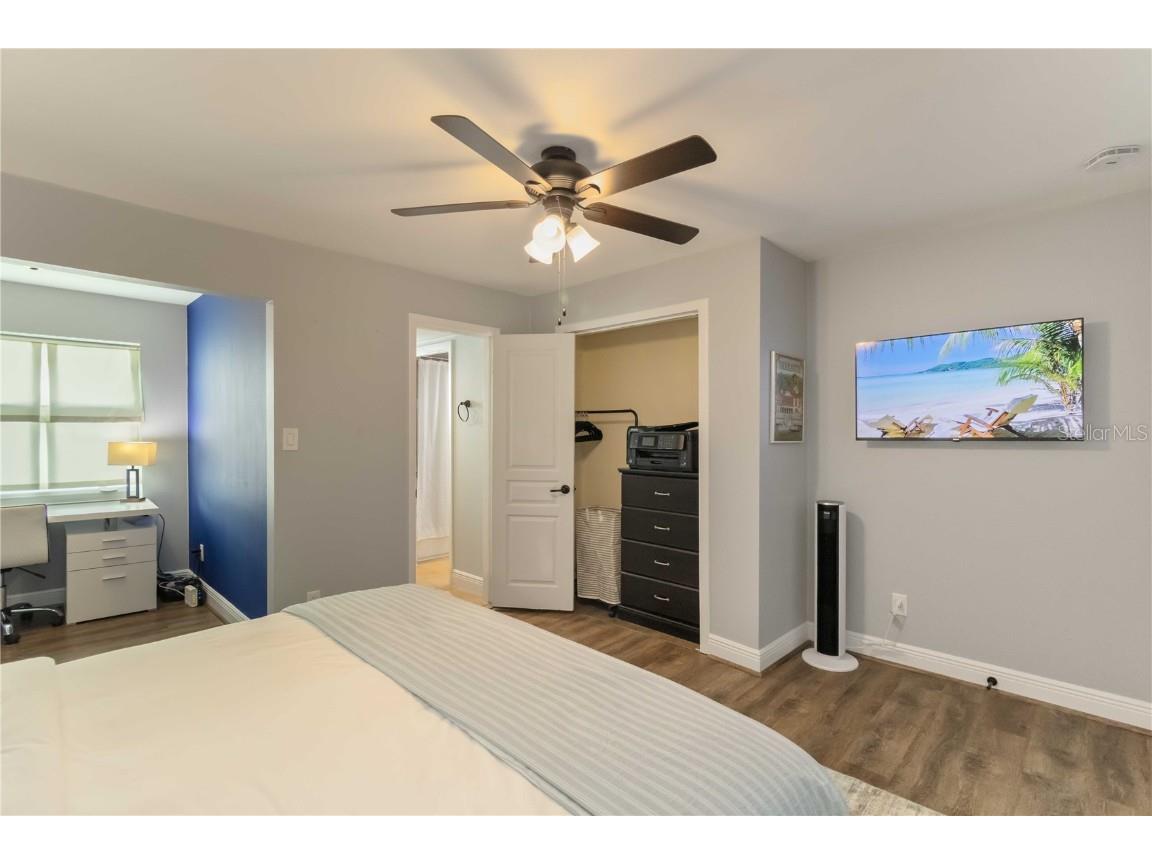 1521 Siesta Drive Sarasota FL 34239 A4671896 image21