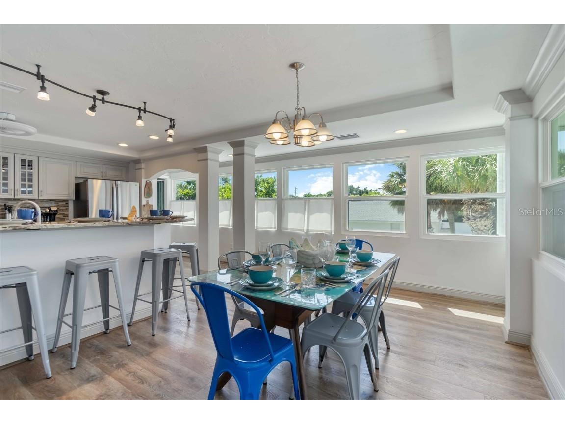 1521 Siesta Drive Sarasota FL 34239 A4671896 image26