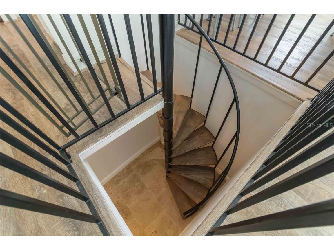 1521 Siesta Drive Sarasota FL 34239 A4671896 image29