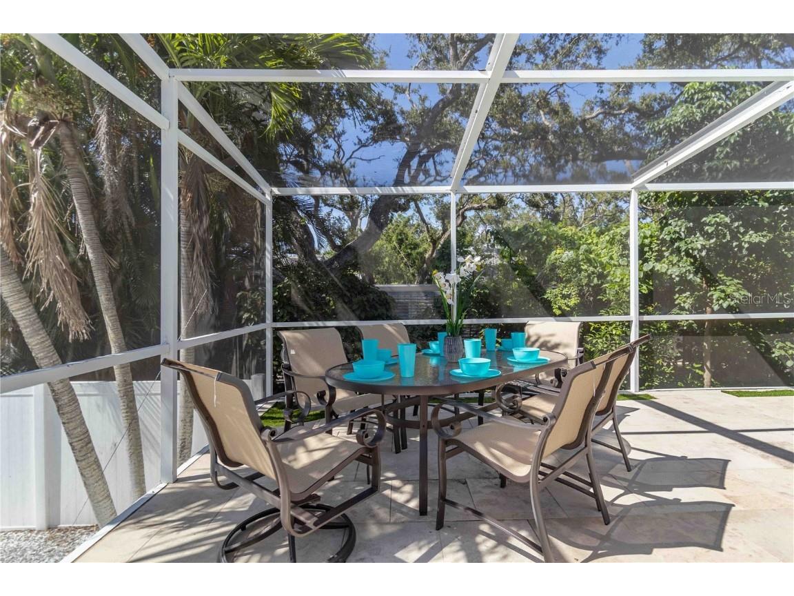 1521 Siesta Drive Sarasota FL 34239 A4671896 image35