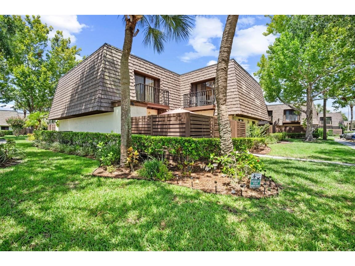 15210 E Pond Woods Drive #3402 Tampa FL 33618 U8251776 image1