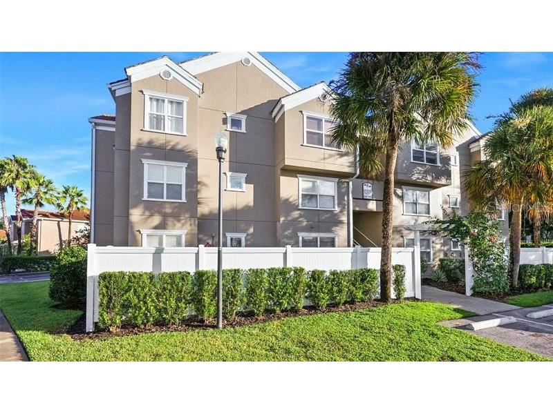 15215 Amberly Drive #1008 Tampa FL 33647 P4925396 image1