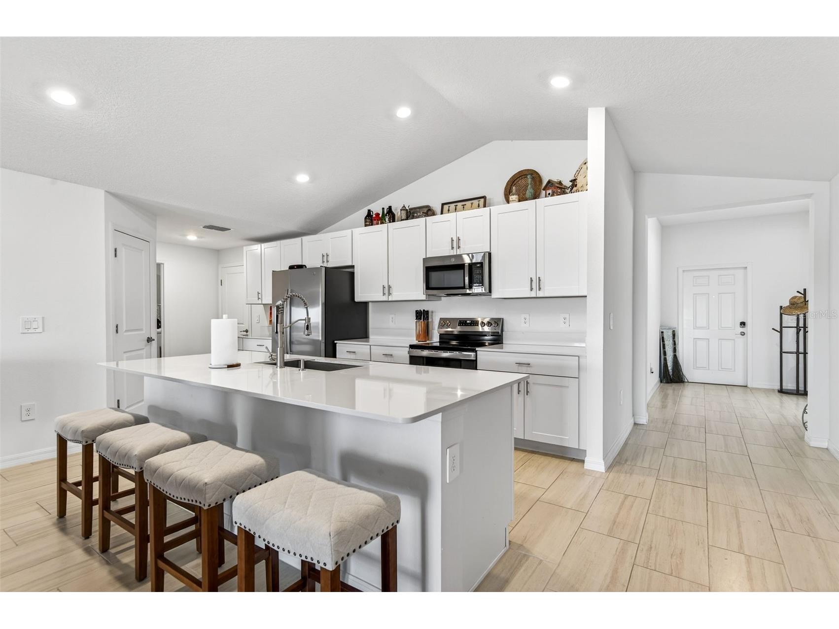 15217 Zircon Red Drive Wimauma FL 33598 TB8472974 image2