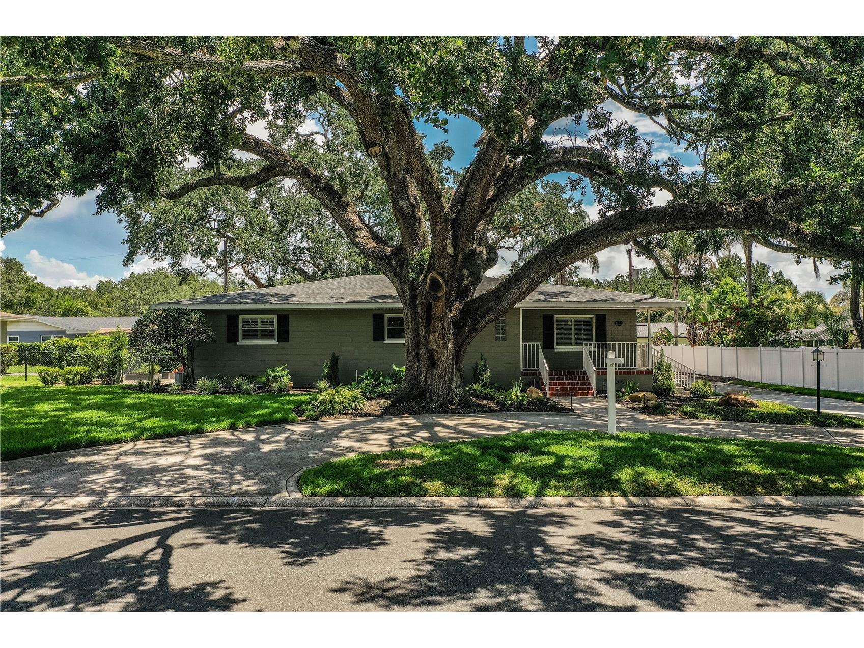 1522 Del Crest Place Lakeland FL 33803 L4962741 image1