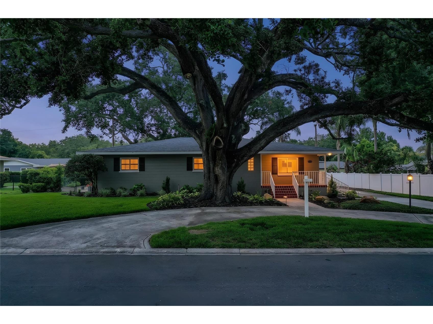 1522 Del Crest Place Lakeland FL 33803 L4962741 image2