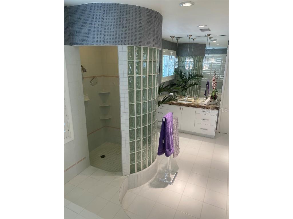 1522 Gulf Boulevard Indian Rocks Beach FL 33785 - GULF OF MEXICO TB8347441 image40