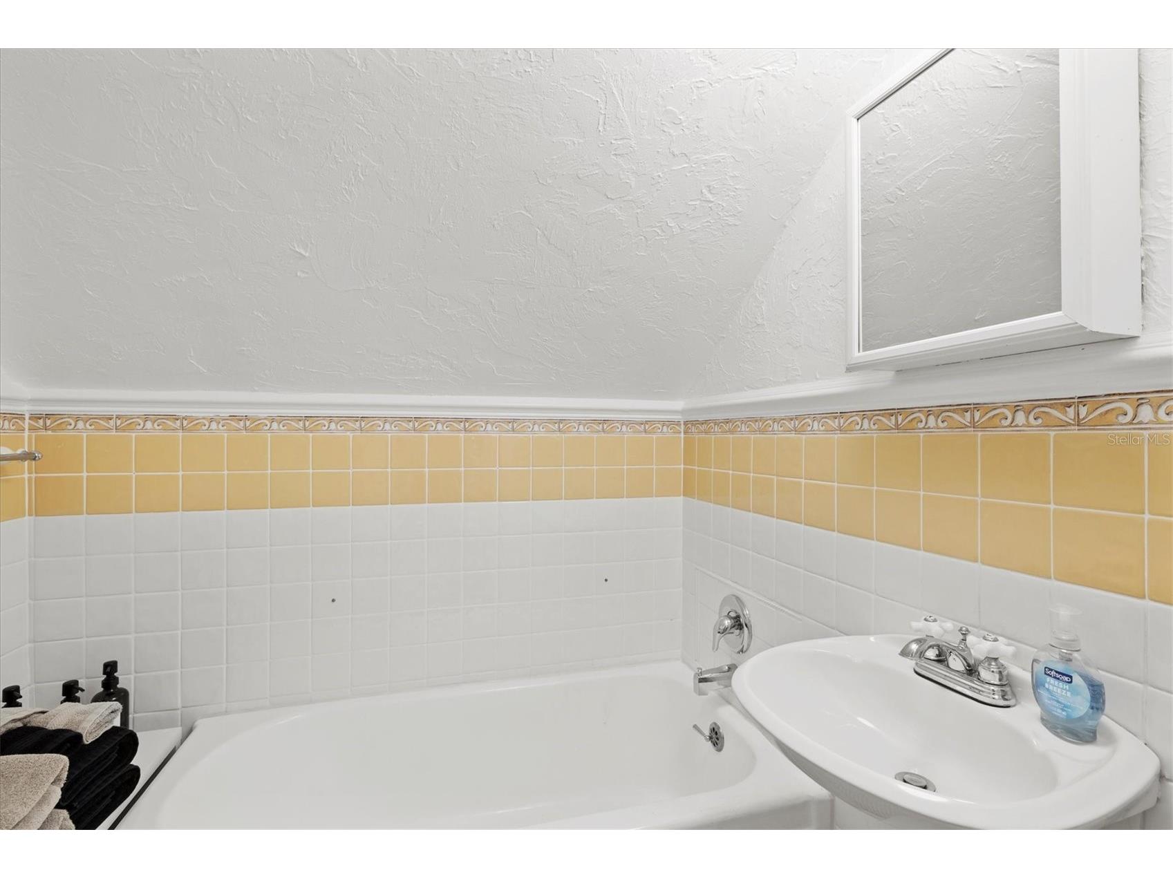 1523 1st Avenue W Bradenton FL 34205 A4692483 image32