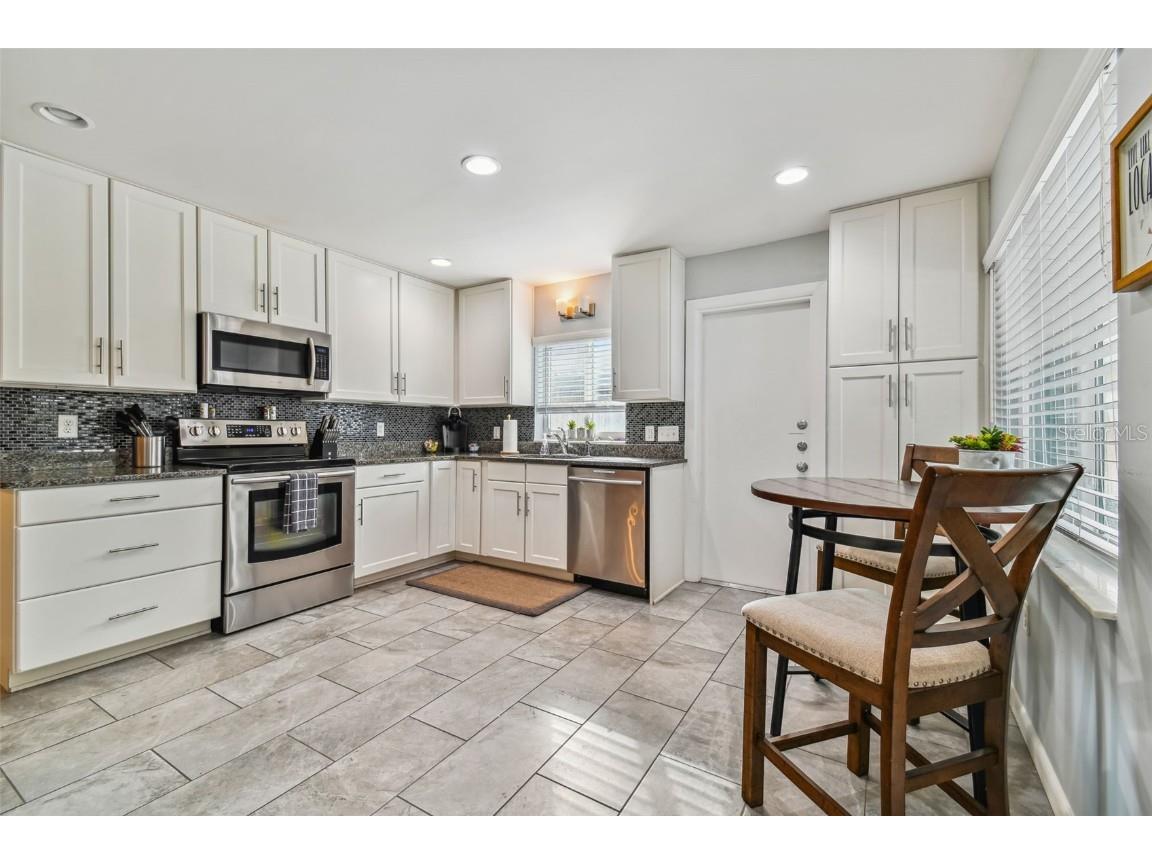 1523 Bayshore Boulevard #6 Dunedin FL 34698 U8216932 image3