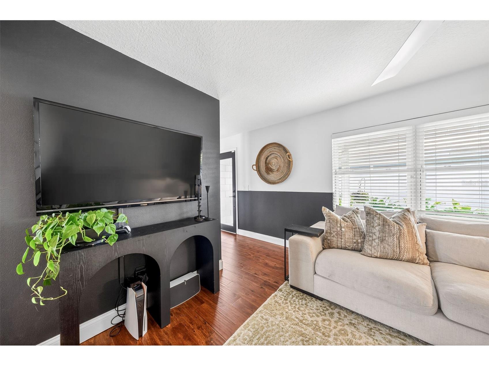 1523 Eastin Avenue Orlando FL 32804 O6410946 image31