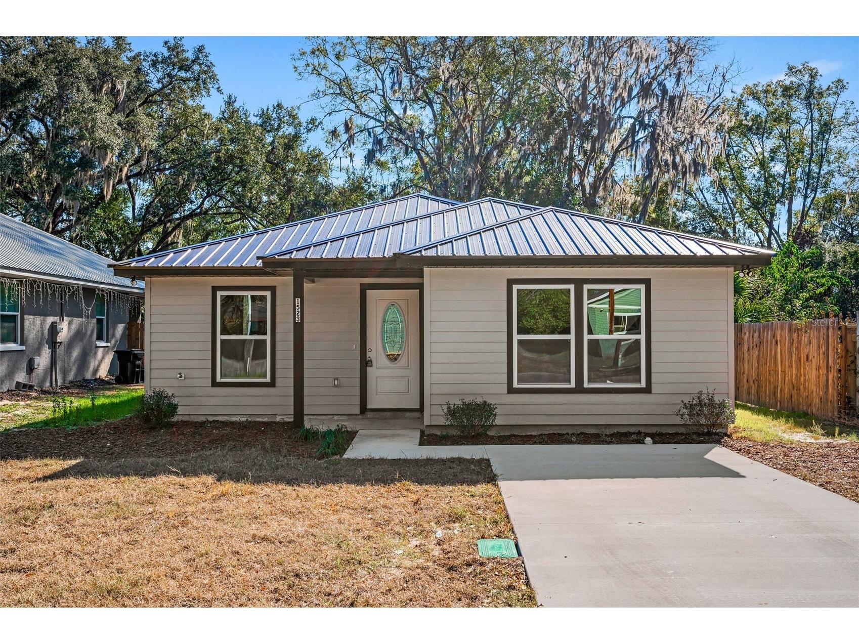 1523 NE 1st Avenue Gainesville FL 32641 GC537264 image1