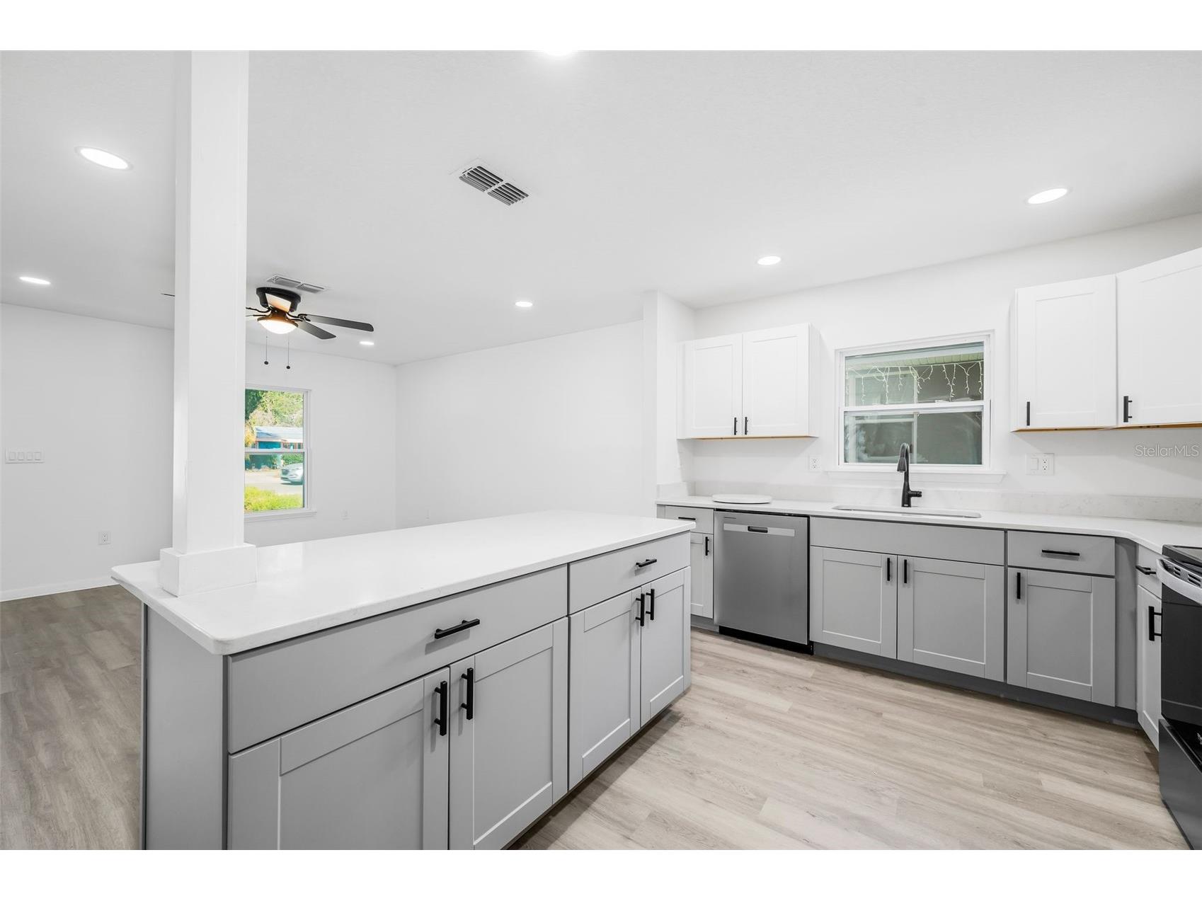 1523 NE 1st Avenue Gainesville FL 32641 GC537264 image9