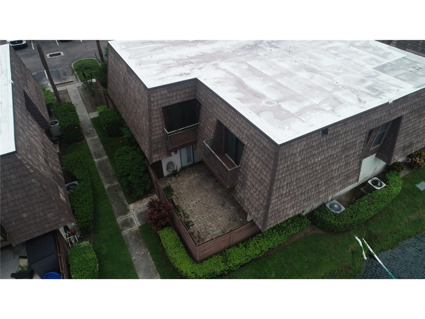 15232 E Pond Woods Drive Tampa FL 33618 T3541430 image1